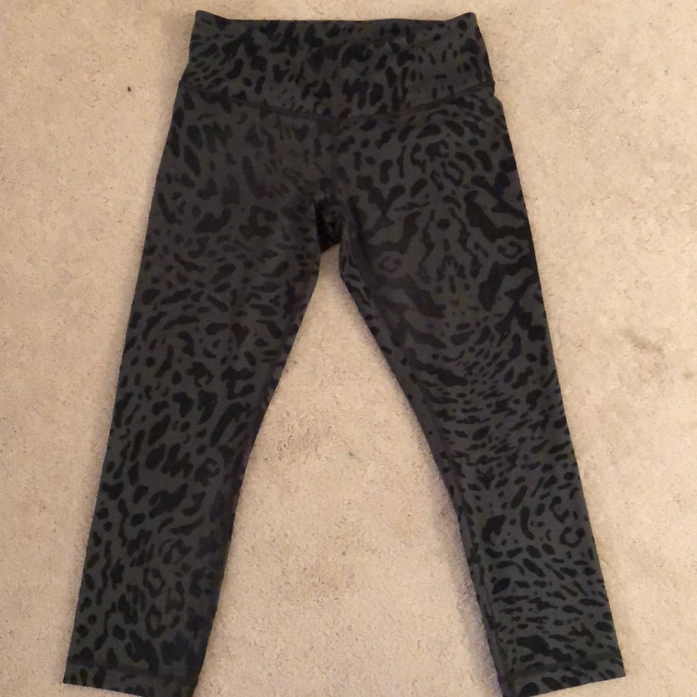 Lululemon leopard wunder under